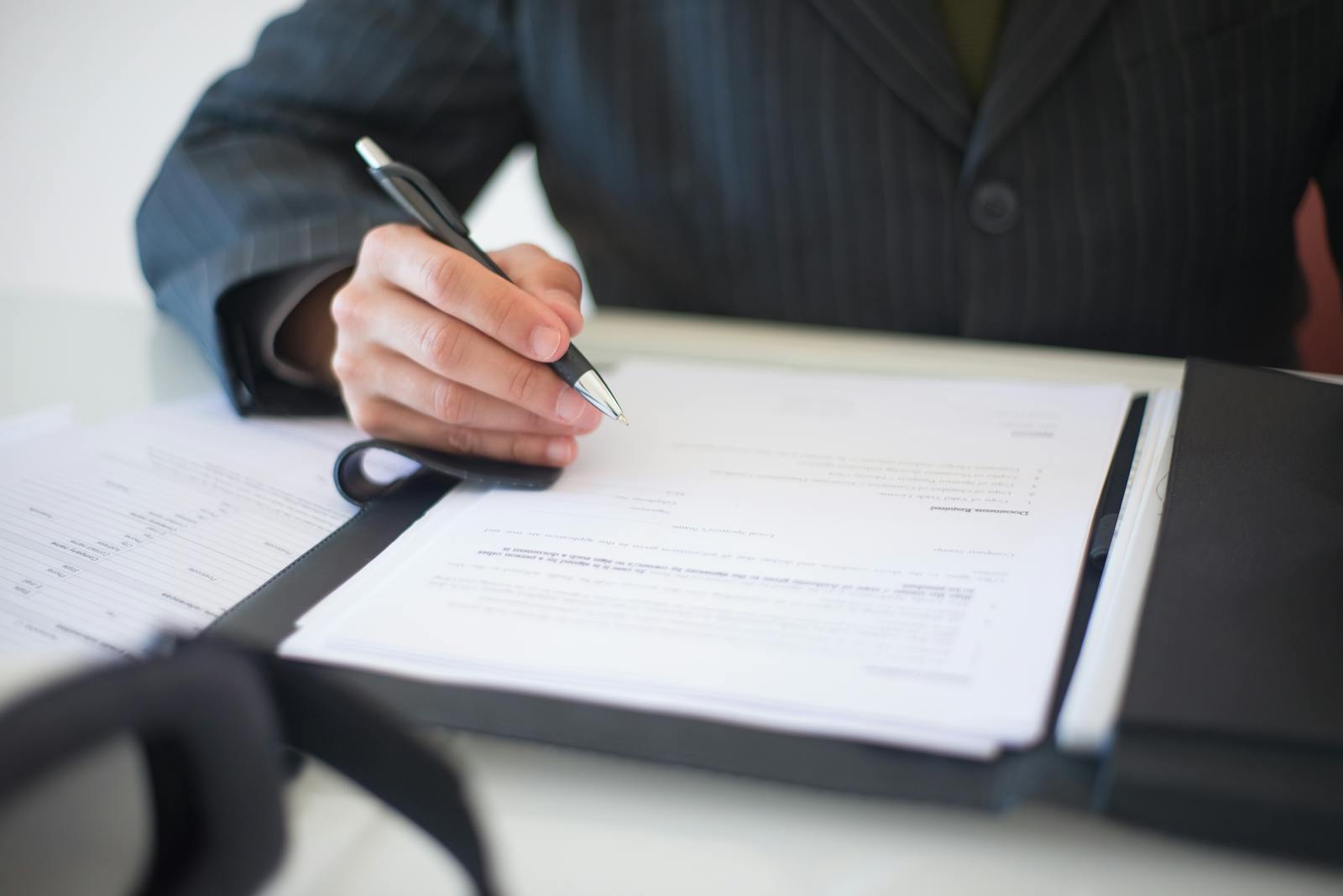 Drafting Effective Commercial Contracts